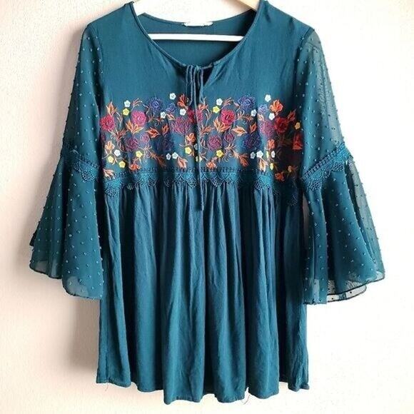 ALTARD STATE Embroidered green flutter sleeve top XS 3/4‎ sleeve flowy boho - Picture 1 of 6
